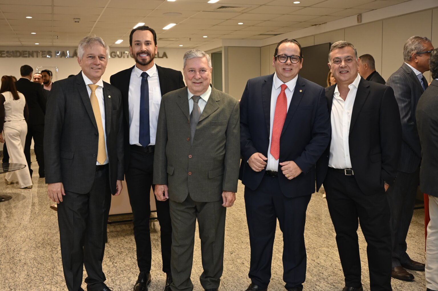 Reconhecimento ao mercado de seguros em Goiás